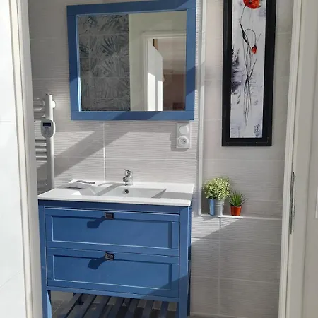 Apartment Joli 2 A 4 Personnes *